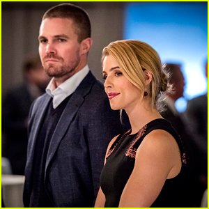 Felicity Is Mentioned In A Major Way During 'Arrow's Final Season Premiere Tonight
