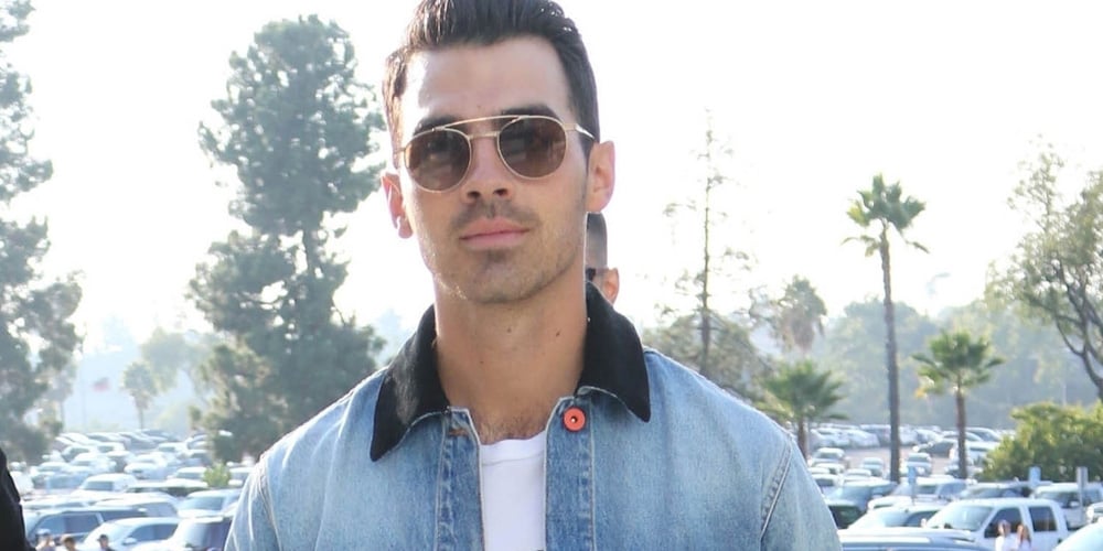 Joe Jonas Heads To Dodgers Game & Runs Into Diplo!