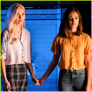 Hope & Lizzie's Secrets Could Get Them In Trouble On 'Legacies'