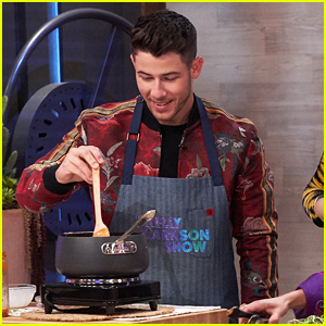 Nick Jonas Says He Owes 20% To Kelly Clarkson - Find Out Why Here!