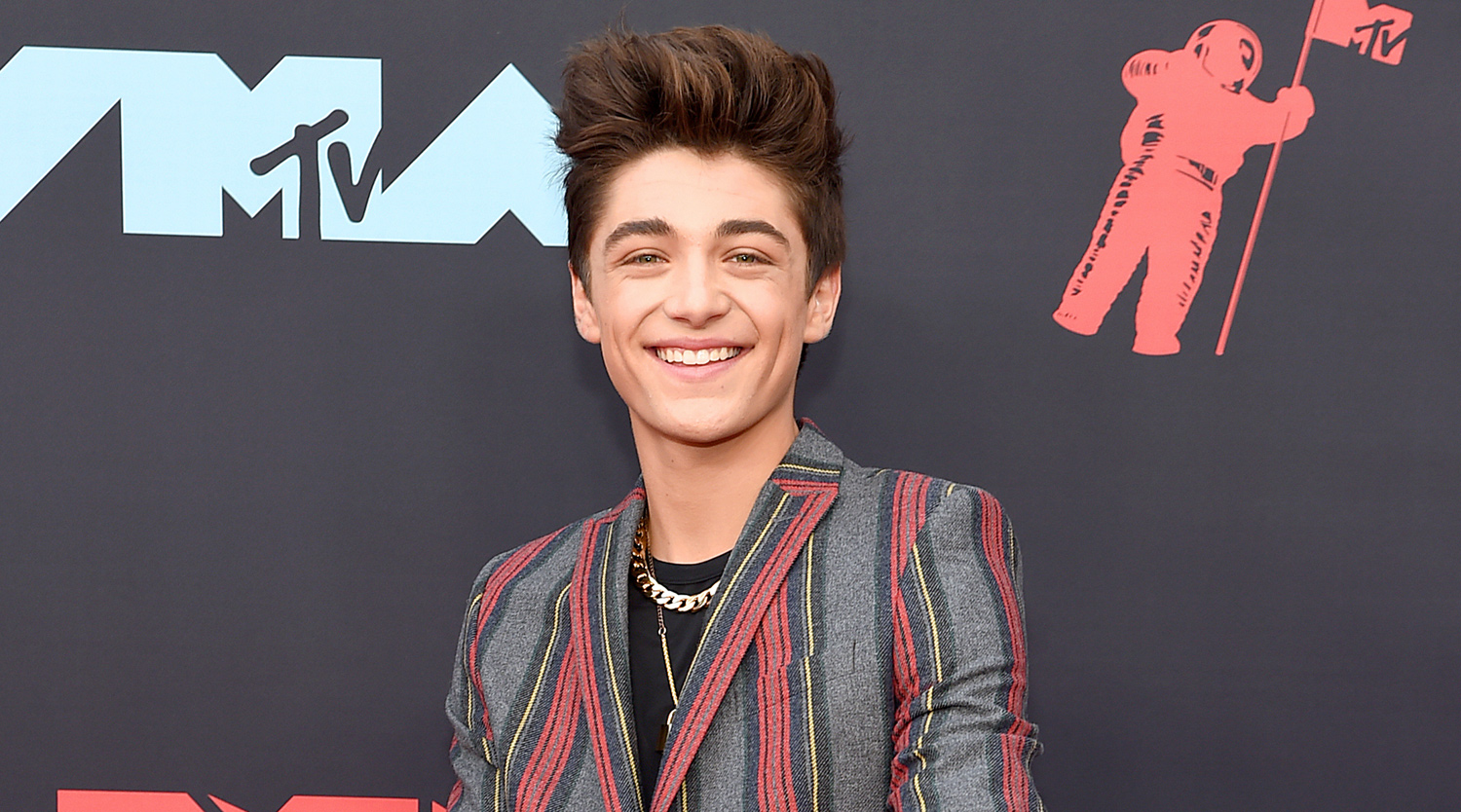 Asher Angel Teases New Music in the New Year!