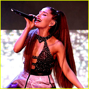 Ariana Grande Will Produce the Vocals for Her Live Album!