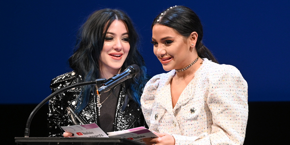 Niki DeMartino Hosts Streamy Premiere Awards 2019 With Twin Sis Gabi; Performs ‘Sad Holiday’ Live For Very First Time