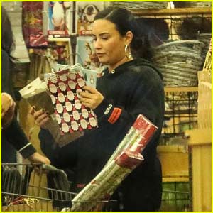 Demi Lovato Shops For Christmas Wrapping Paper