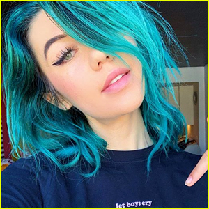 Jessie Paege Shares All Of Her Goals For 2020 & We Want A List Just Like Hers!