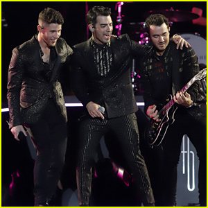 Jonas Brothers Give Epic Rockin' Eve Performance in Miami!