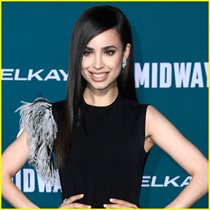 Sofia Carson To Attend Golden Globes 2020 This Weekend!