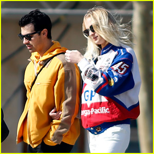 Joe Jonas & Pregnant Sophie Turner Check Out the Sights in Barcelona