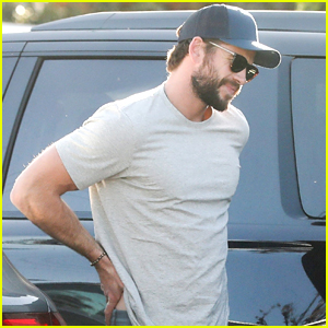 Liam Hemsworth Makes Returns After Attending Oscar Parties
