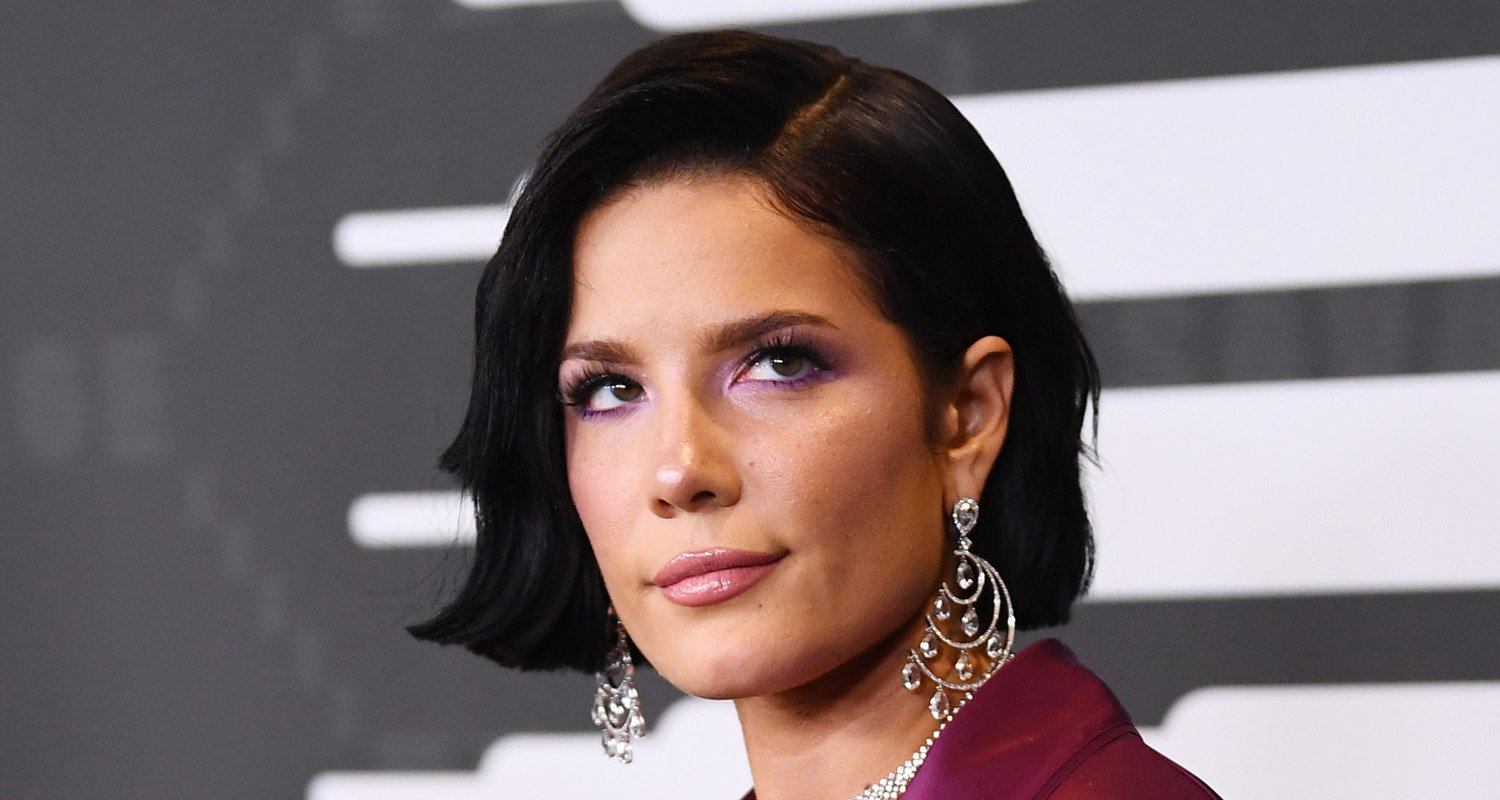 Halsey Opens Up About Feeling Alone Among Other Pop Singers | Halsey ...