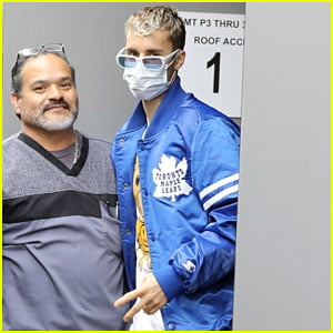 Justin Bieber Visits a Doctor's Office in a Face Mask