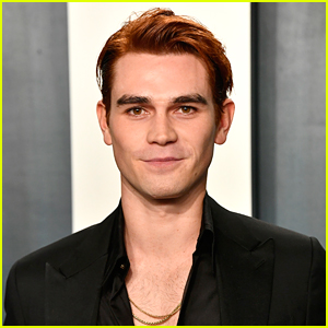 KJ Apa Actually Doesn't Like The 'Riverdale' Musical Episodes