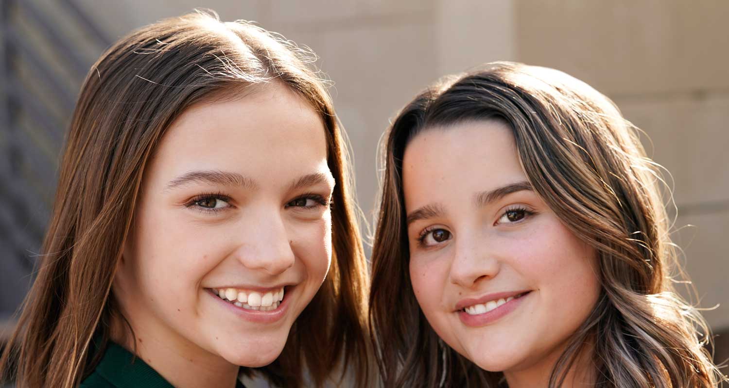 Annie LeBlanc & Jayden Bartels Dish On New Show ‘Group Chat with Annie