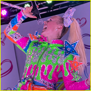 JoJo Siwa Returns For Another 'Worldwide Live' Backyard Performance - Watch Now!