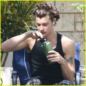 Shawn Mendes Gets Some Sun Outside While Quarantining in Miami