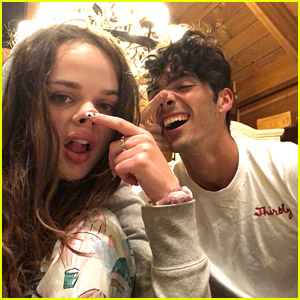'Kissing Booth 2' Stars Joey King & Taylor Zakhar Perez Are On a Road Trip!