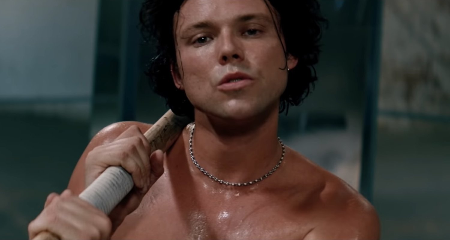 5SOS’ Ashton Irwin Announces Solo Album, Debuts First Single ‘Skinny(00)