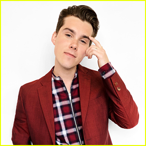 Get To Know 'Julie & The Phantoms' Star Jeremy Shada with 10 Fun Facts!