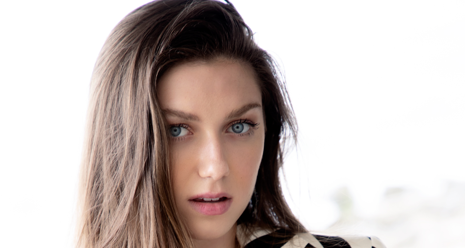 Secret Society of Second-Born Royals' Isabella Blake-Thomas Shares 10 ...