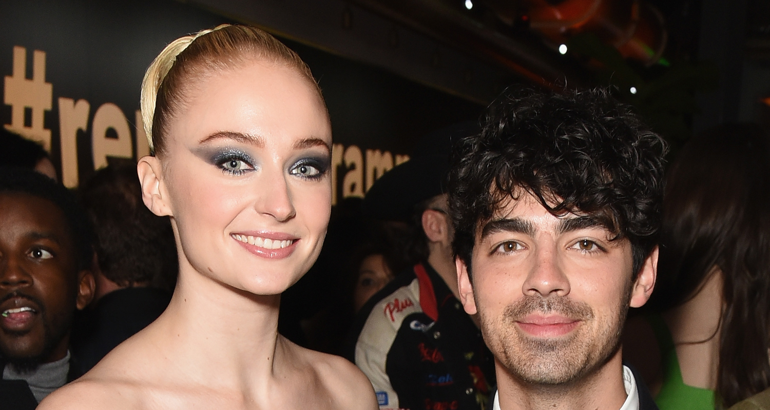 Sophie Turner And Joe Jonas Share Photos From Her Pregnancy For The First Time Joe Jonas 5161