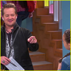 Hannah Montana's Jason Earles To Guest Star On 'Just Roll With It' - First Look!