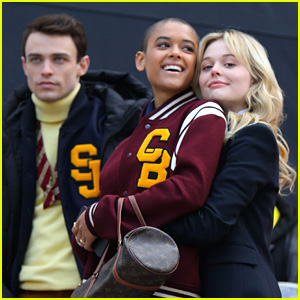 Emily Alyn Lind Hugs Jordan Alexander on 'Gossip Girl' Set - New Pics!