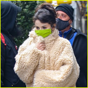 Selena Gomez Bundles Up While Filming 'Only Murders in the Building'