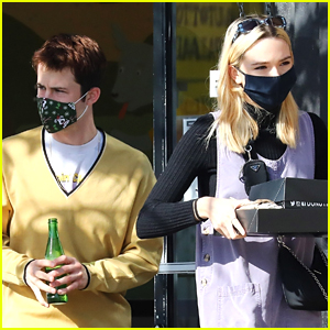 Dylan Minnette & Lydia Night Grab Takeout For Lunch In The Park