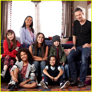 'Punky Brewster' Reboot Gets Peacock Premiere Date & First Look Cast Photo!