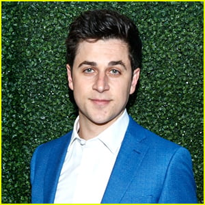 David Henrie Announces New Netflix Series Based Off of a Book!