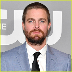 'Arrow' Star Stephen Amell Is Addressing Reports He Was 'Forcibly Removed' From a Flight