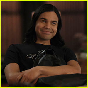 'The Flash' Is Saying Goodbye To Carlos Valdes' Cisco Tonight