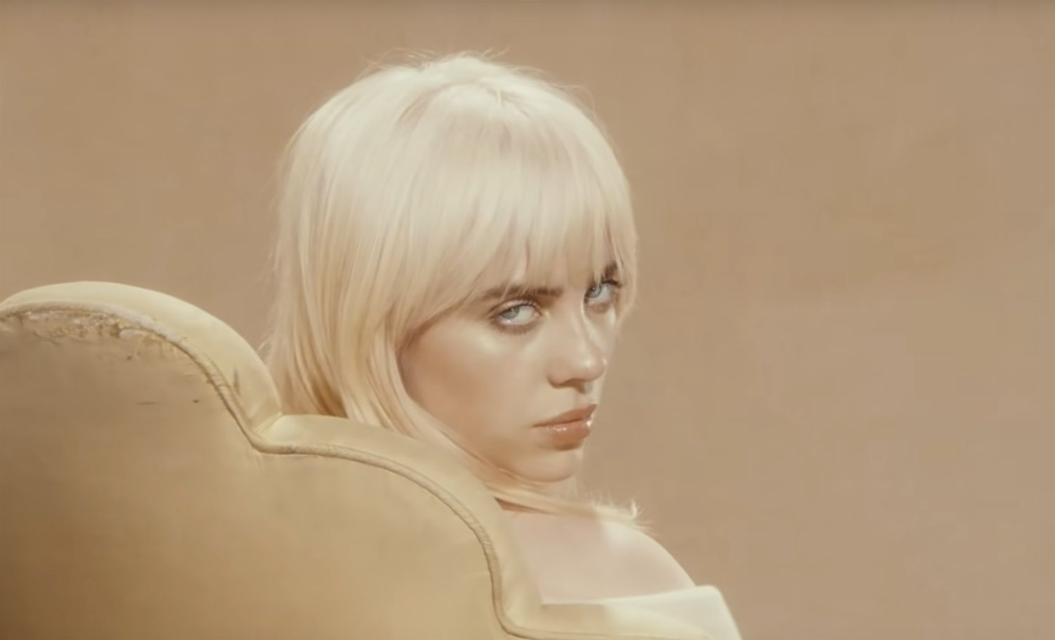 Billie Eilish Releases ‘Happier Than Ever,’ Calls the Album the ‘Most(02)