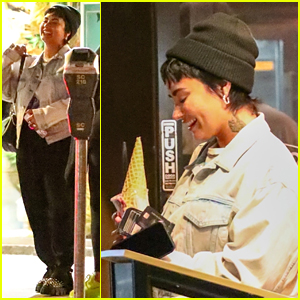 Demi Lovato Grabs Ice Cream With Friends at Salt & Straw