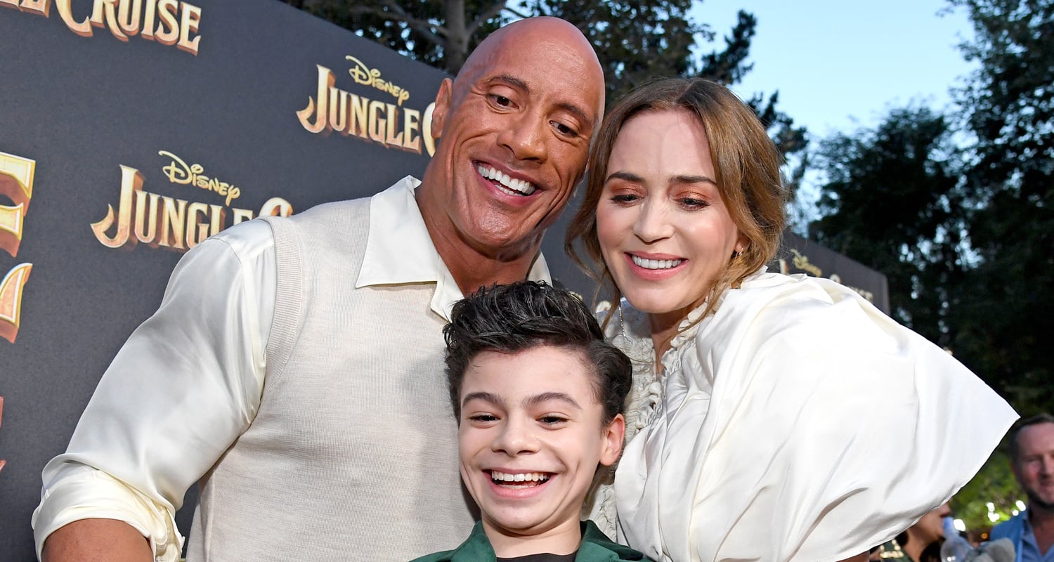 Raphael Alejandro Snaps Selfie With Co-Stars Dwayne Johnson & Emily Blunt at ‘Jungle Cruise’ Premiere