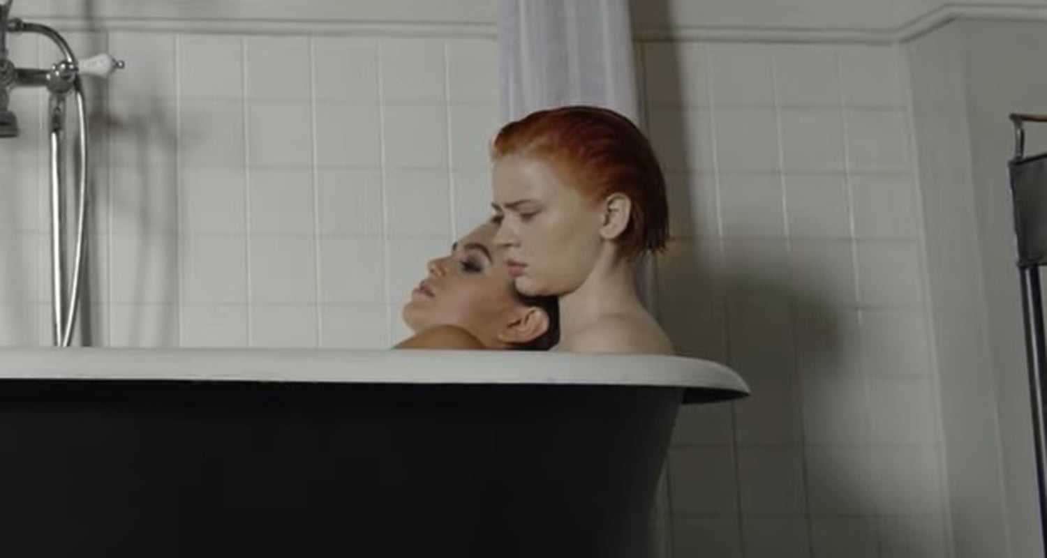 Kaia Gerber & Sierra McCormick Cuddle Up In a Bathtub In ‘American Horror Stories’ Trailer