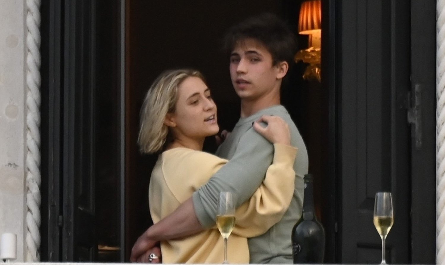 Tanner Buchanan & Girlfriend Lizze Broadway Spotted Together in Italy!  (Photos) | Lizze Broadway, Tanner Buchanan | Just Jared Jr.