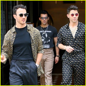 Jonas Brothers Head Out Together for a Day in NYC!