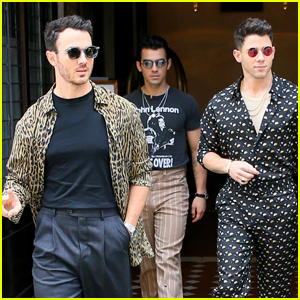 Jonas Brothers Head Out Together for a Day in NYC!