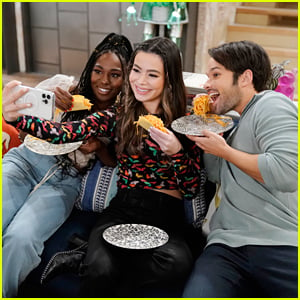 Miranda Cosgrove Cooks Up 'iCarly' Delicacy On This Week's Episode