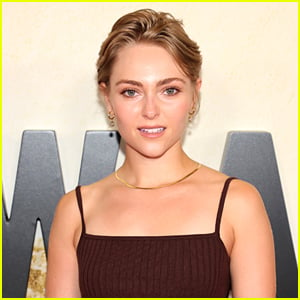 AnnaSophia Robb Announces Engagement to Trevor Paul!!