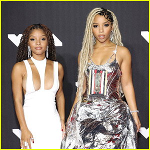 Chloe & Halle Bailey Stun on the MTV VMAs 2021 Red Carpet