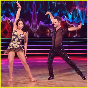 Suni Lee Flips On Week 2 of 'Dancing With The Stars' With Sasha Farber - Watch Now!