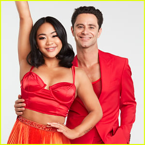Suni Lee Jives Her Way Through 'Dancing With The Stars' Night 1 With Sasha Farber (Video)