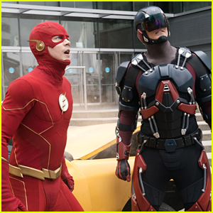 Brandon Routh Returns to Arrowverse For The Flash's 'Armageddon' Part 1 (Photos)