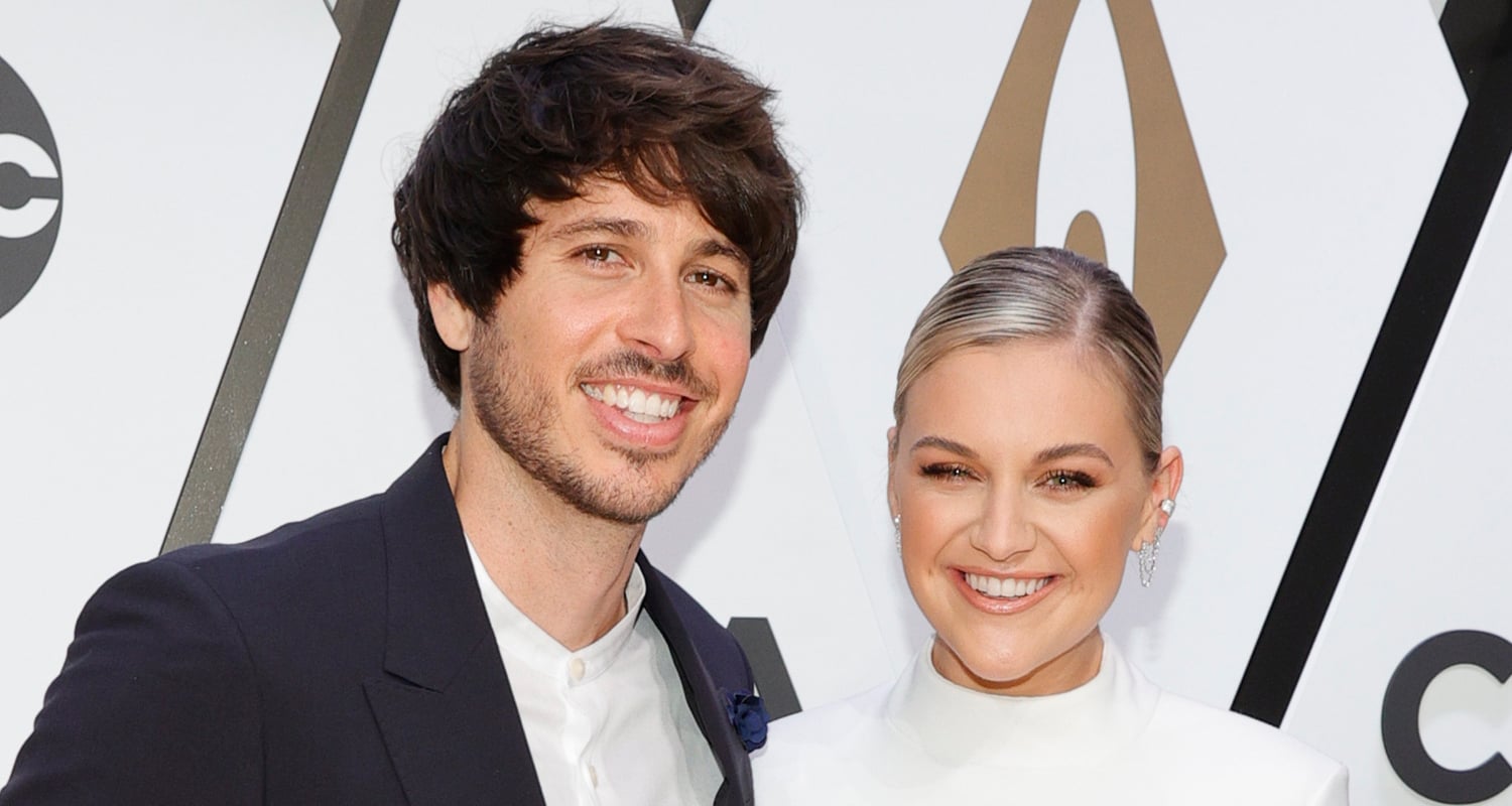 Kelsea Ballerini Wins Her First Ever Trophies at CMA Awards 2021!