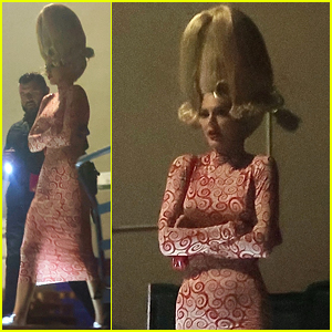 Kendall Jenner Dresses as Martian Girl From 'Mars Attacks!' For Halloween!