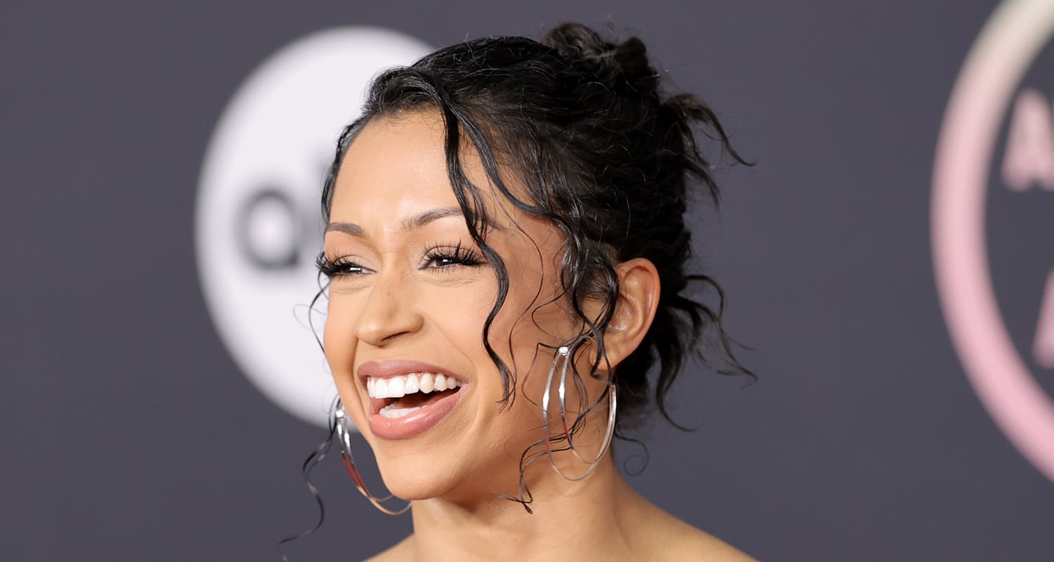 Liza Koshy To Co-Host ‘Dick Clark’s New Year’s Rockin’ Eve’ In Times Square!