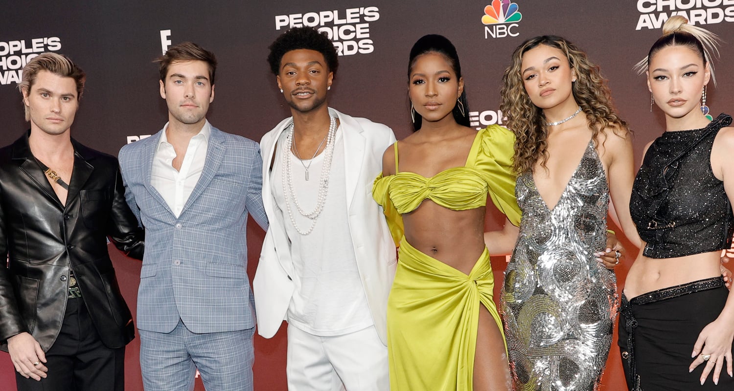‘Outer Banks’ Cast Attend People’s Choice Awards 2021 After Season 3 Renewal!