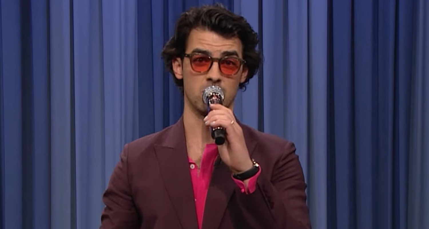 Joe Jonas Nails Theatrical Version of Smash Mouth’s ‘All Star’ on